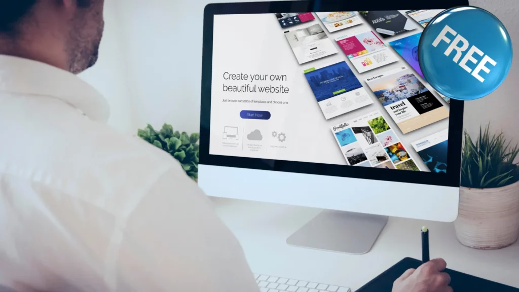 Un webmaster devant son ordinateur en train de créer un site internet de manière à utiliser le moins de coûts possibles.