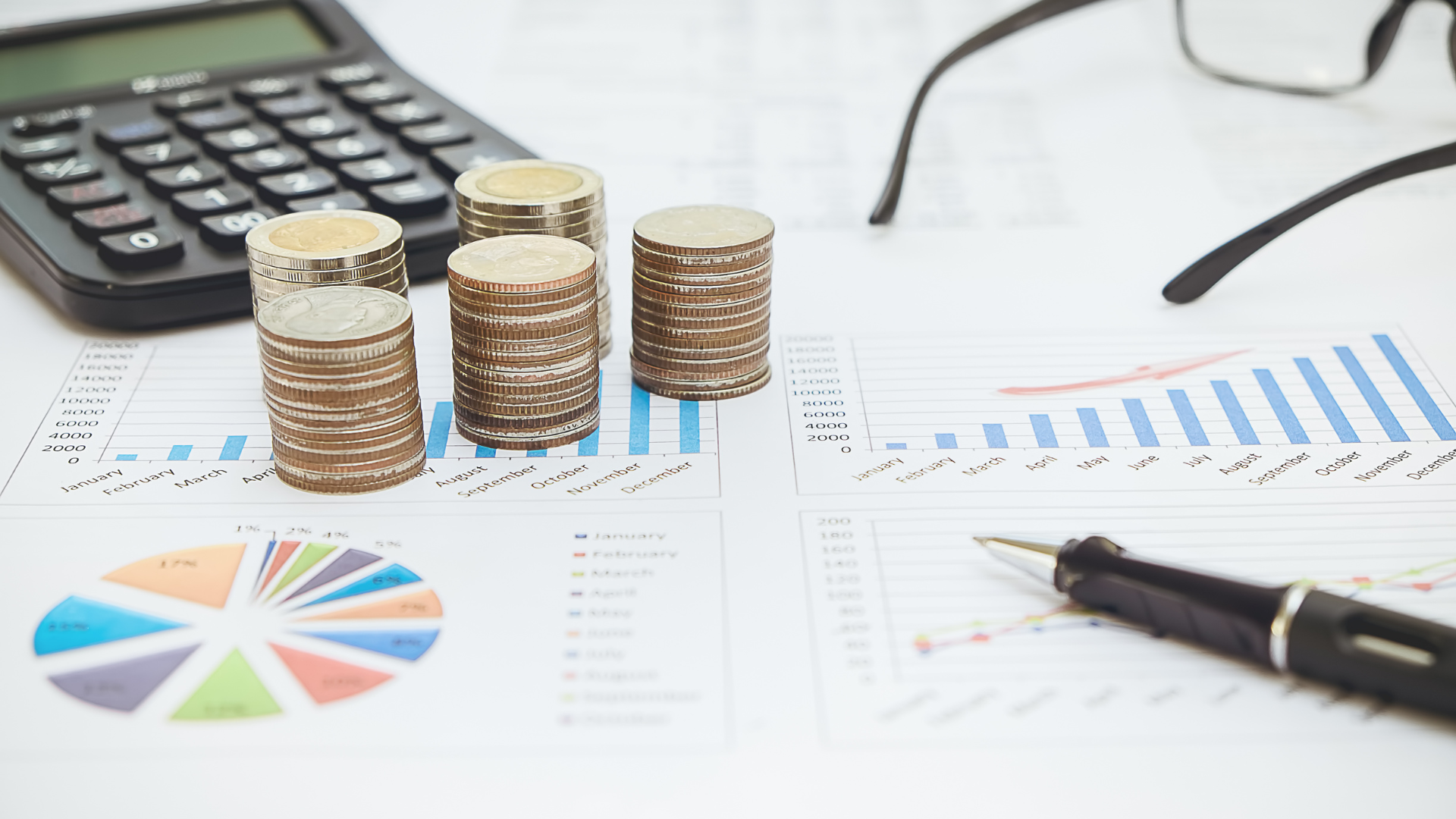 financer_formation_simplement_calculatrice financer vos formation image piece camembert calculatrice lunette stylo