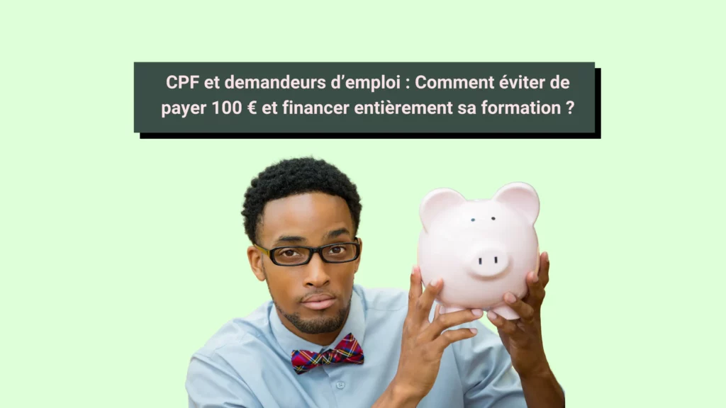 Un homme avec une tirelire dans les mains pour représenter les économies fait sur son CPF pour financer sa formation.