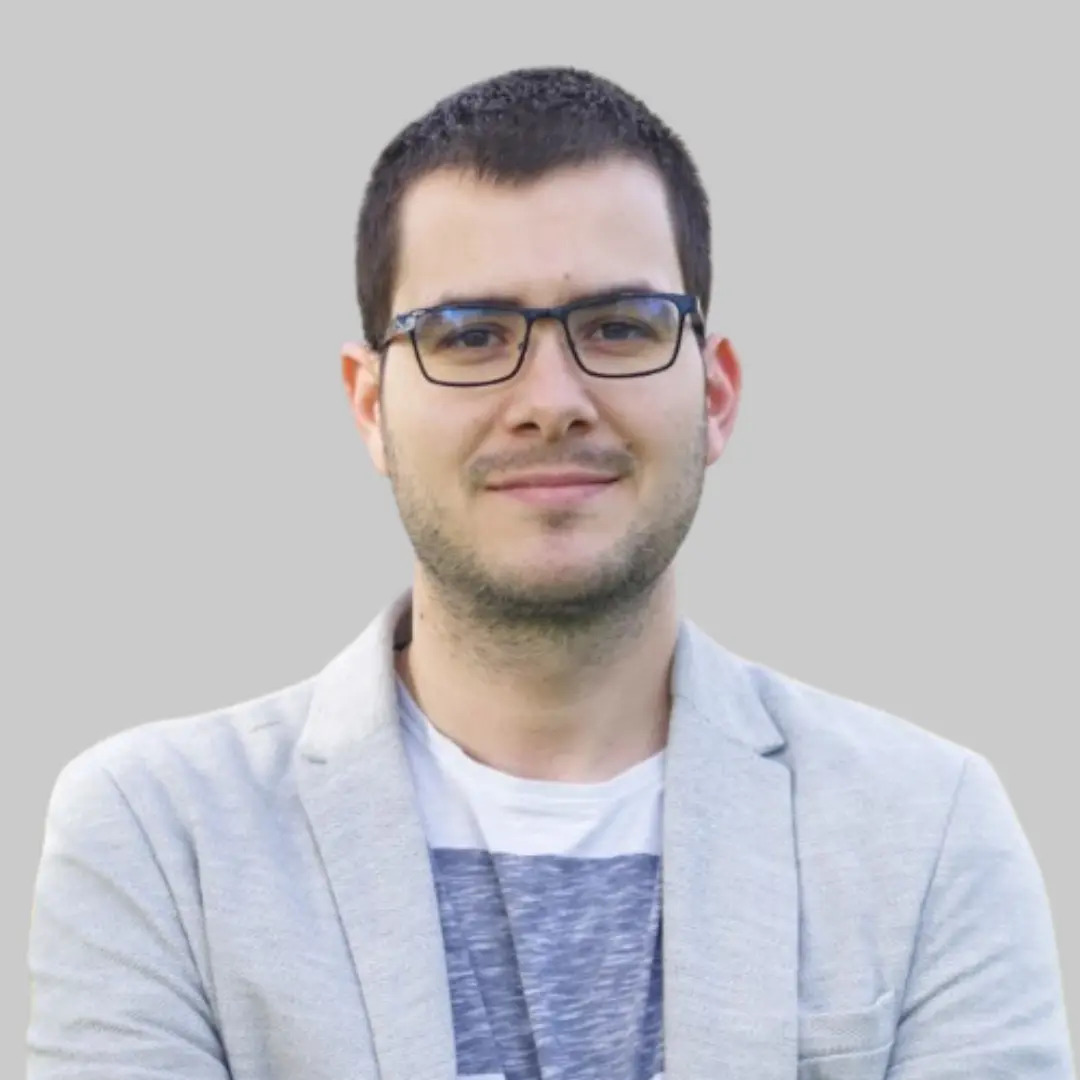 Photo de Mathieu DUMONT, formateur et faisant partie de l'équipe de formateurs d'ACQUIFORMATIONS.